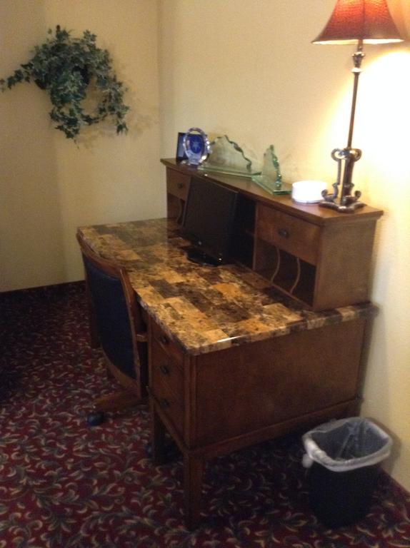 Americinn By Wyndham Republic Extérieur photo
